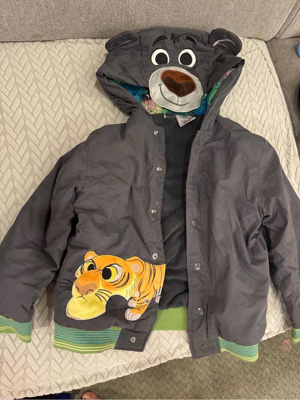 Disney Jungle Book Kids Coat Jacket Baloo Bear Shere Khan Hooded Size 5/6 new - Picture 1 of 5